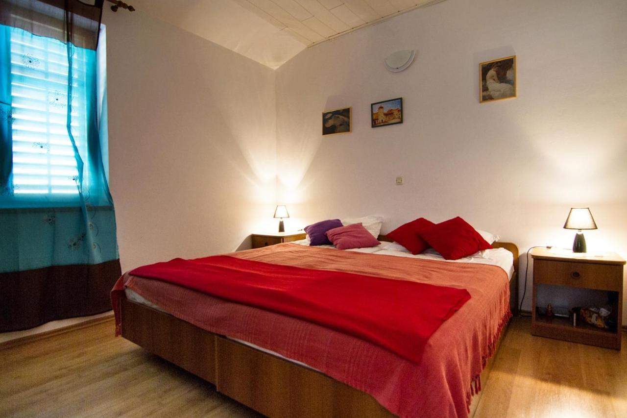 Apartment Stomorska 8650A Luaran gambar