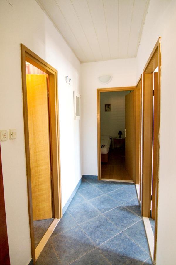 Apartment Stomorska 8650A Luaran gambar