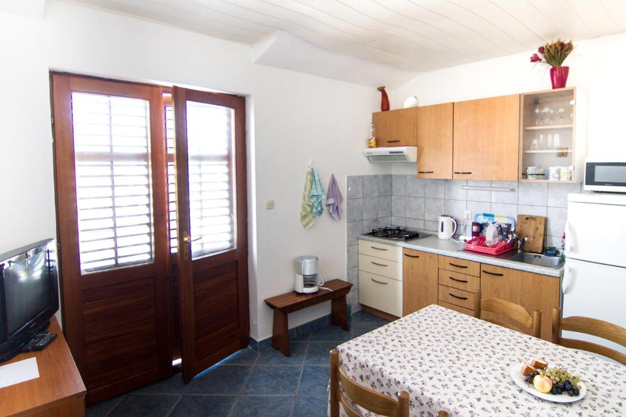 Apartment Stomorska 8650A Luaran gambar